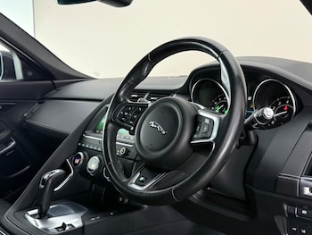 Used Jaguar E-Pace 2019 for sale - 79248883: Photo