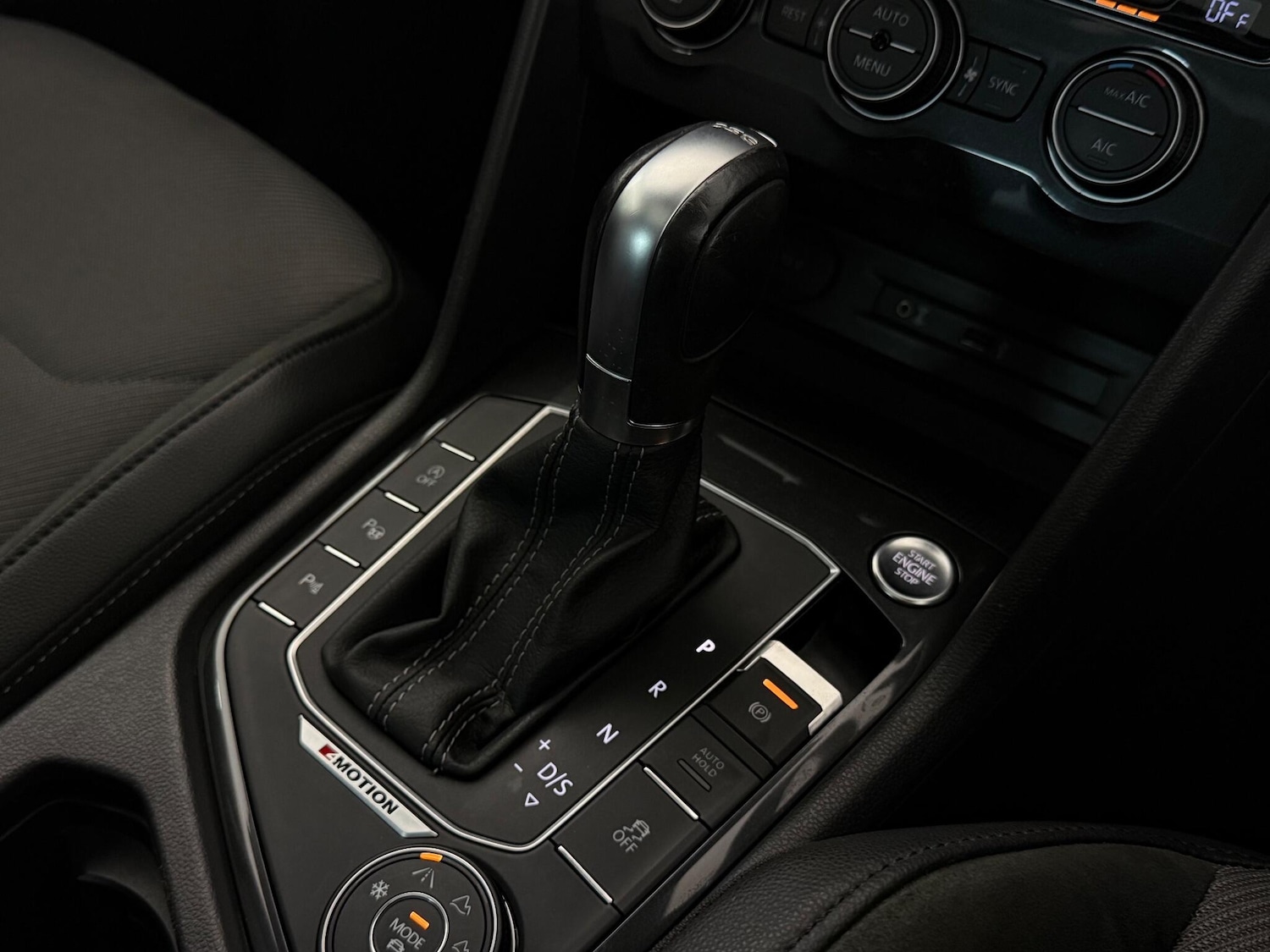 Used Volkswagen Tiguan 2016 for sale - 77243650: Photo 32