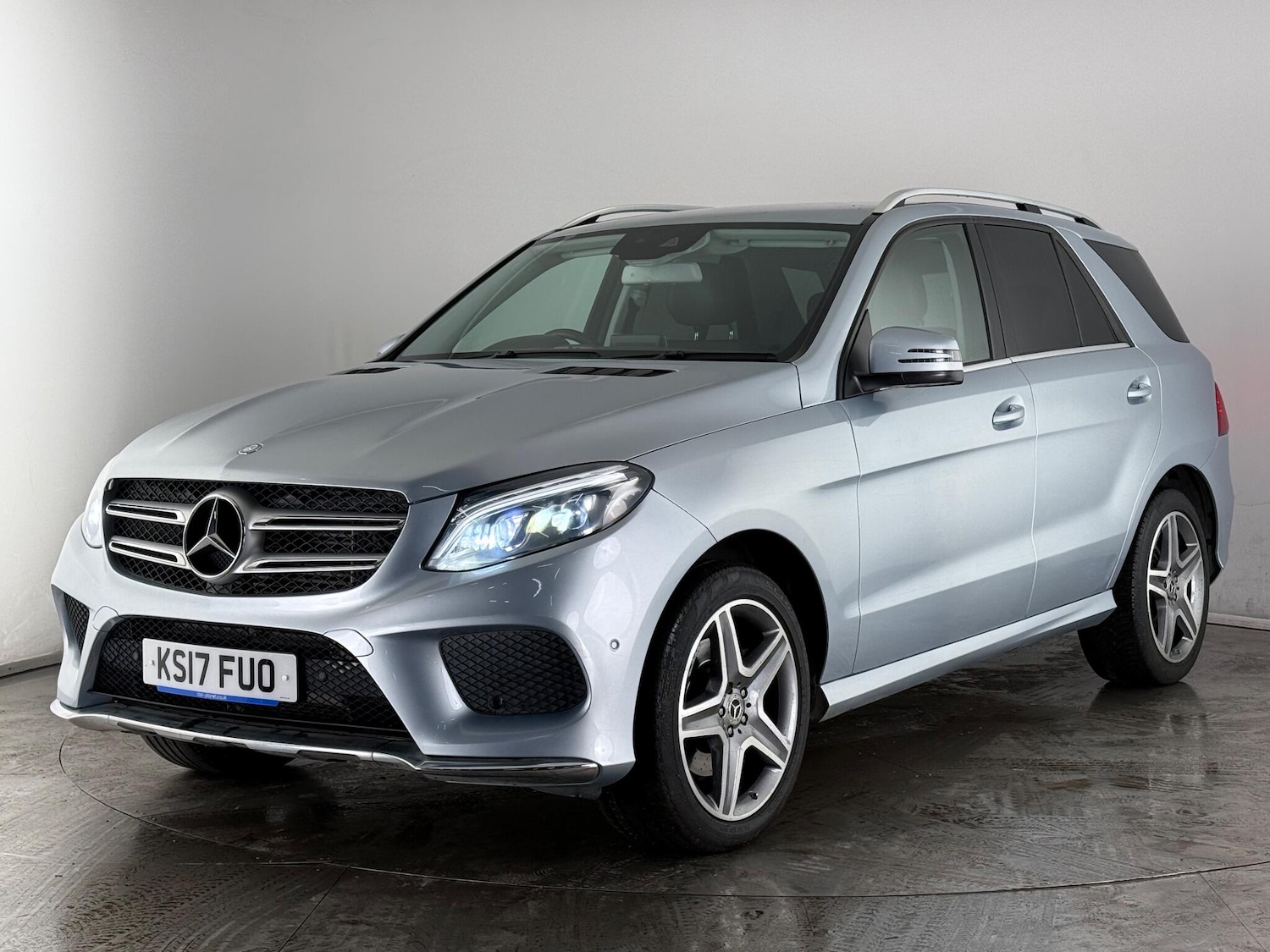 Used Mercedes-Benz GLE 2017 for sale - 77182987: Photo 2