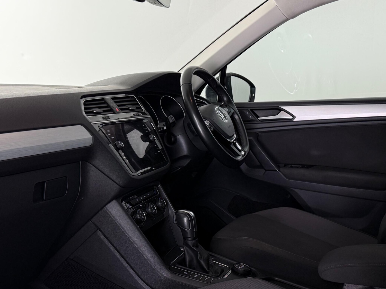 Used Volkswagen Tiguan 2019 for sale - 77371818: Photo 12