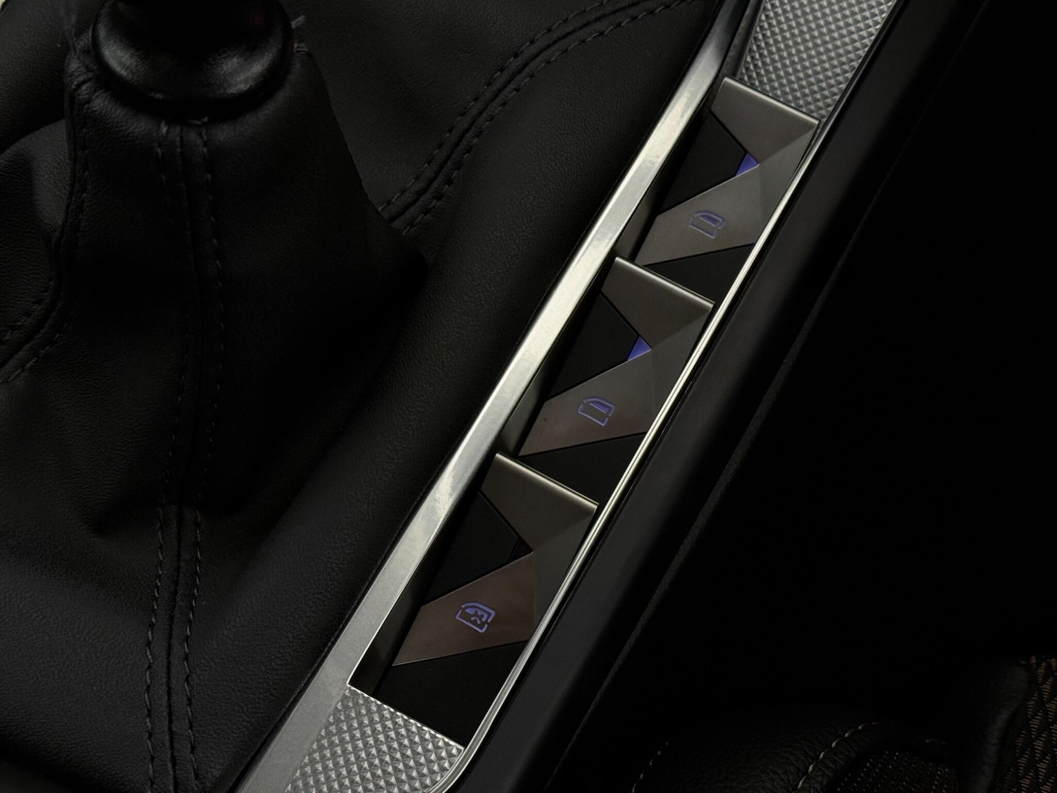 Used DS Automobiles DS 3 Crossback 2022 for sale - 77216792: Photo 32