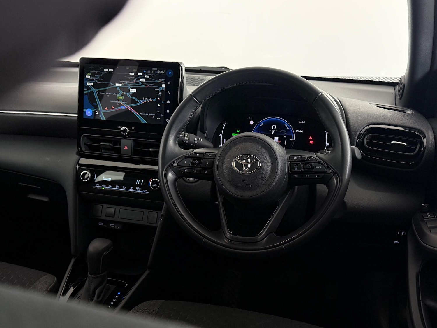 Used Toyota Yaris Cross 2024 for sale - 77246578: Photo 15