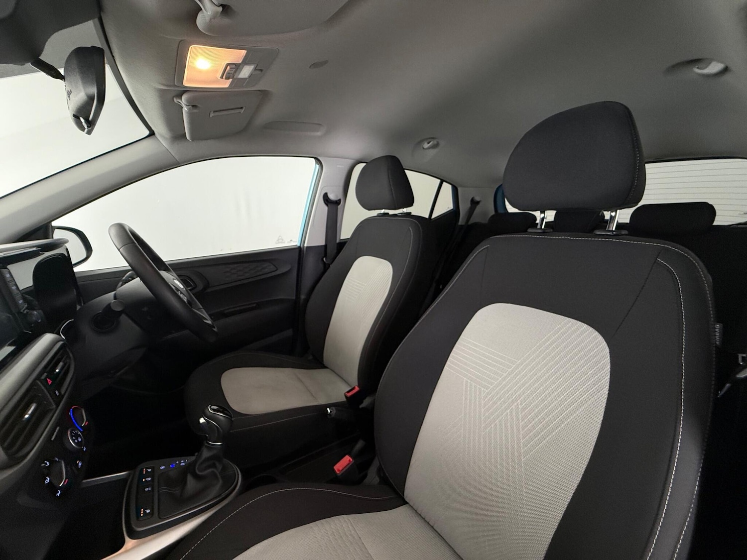 Used Hyundai i10 2021 for sale - 77216712: Photo 14