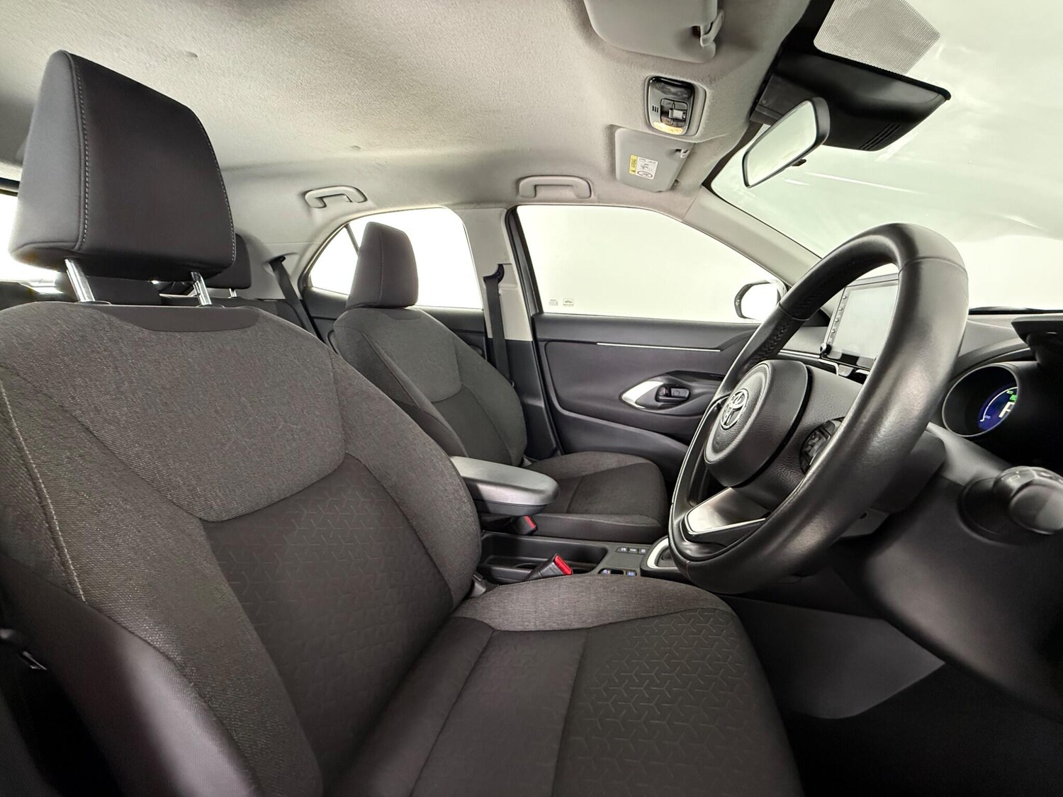 Used Toyota Yaris Cross 2023 for sale - 77730844: Photo 11