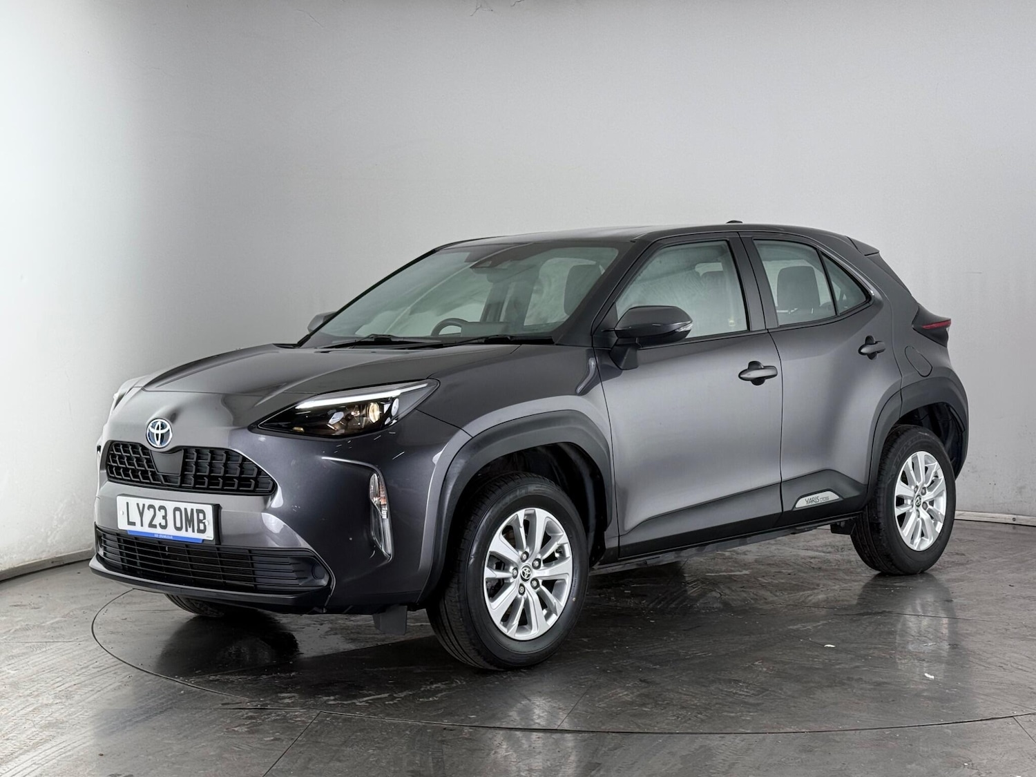 Used Toyota Yaris Cross 2023 for sale - 77730844: Photo 2