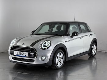 Used MINI Hatch 2019 for sale - 76124204: Photo