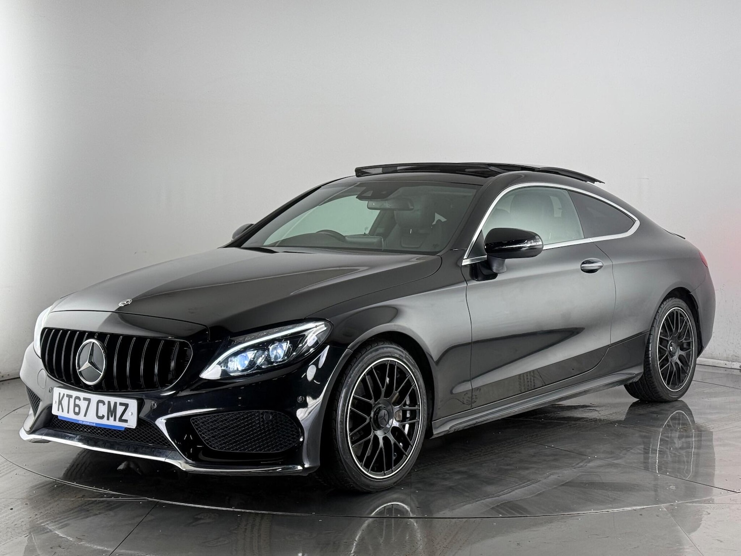 Used Mercedes-Benz C Class 2017 for sale - 77021244: Photo 4