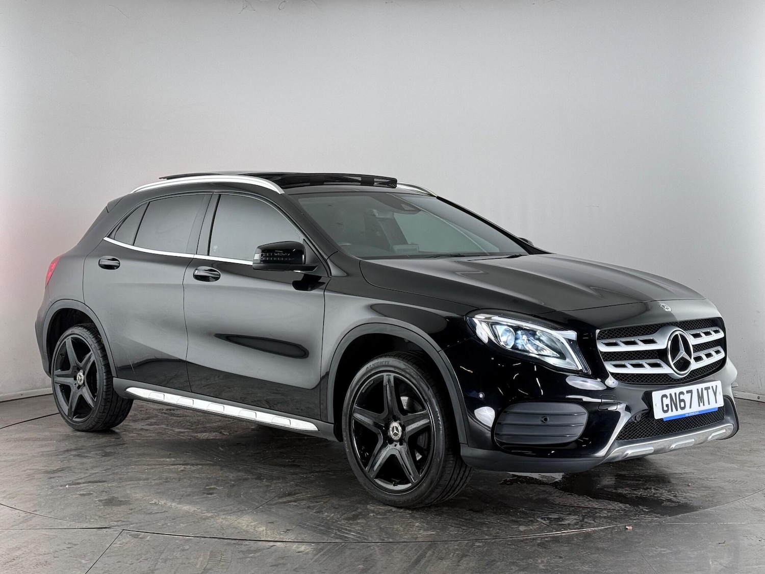Used Mercedes-Benz GLA 2018 for sale - 76952767: Photo 1