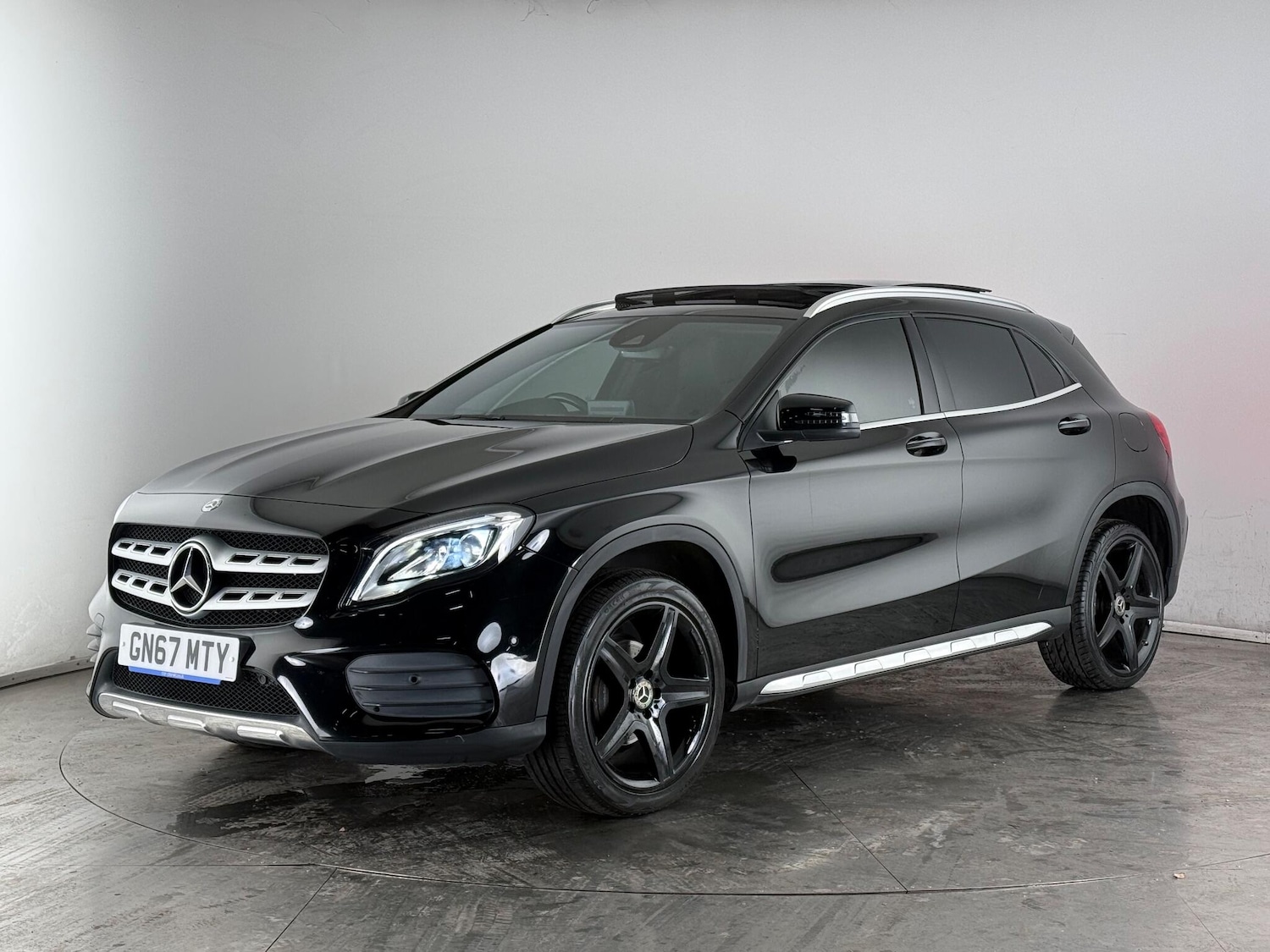 Used Mercedes-Benz GLA 2018 for sale - 76952767: Photo 3