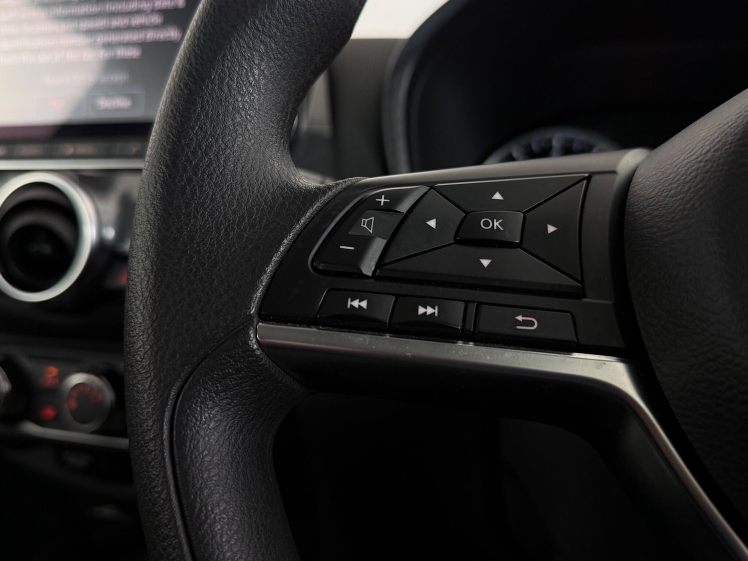 Used Nissan Juke 2023 for sale - 77984733: Photo 14