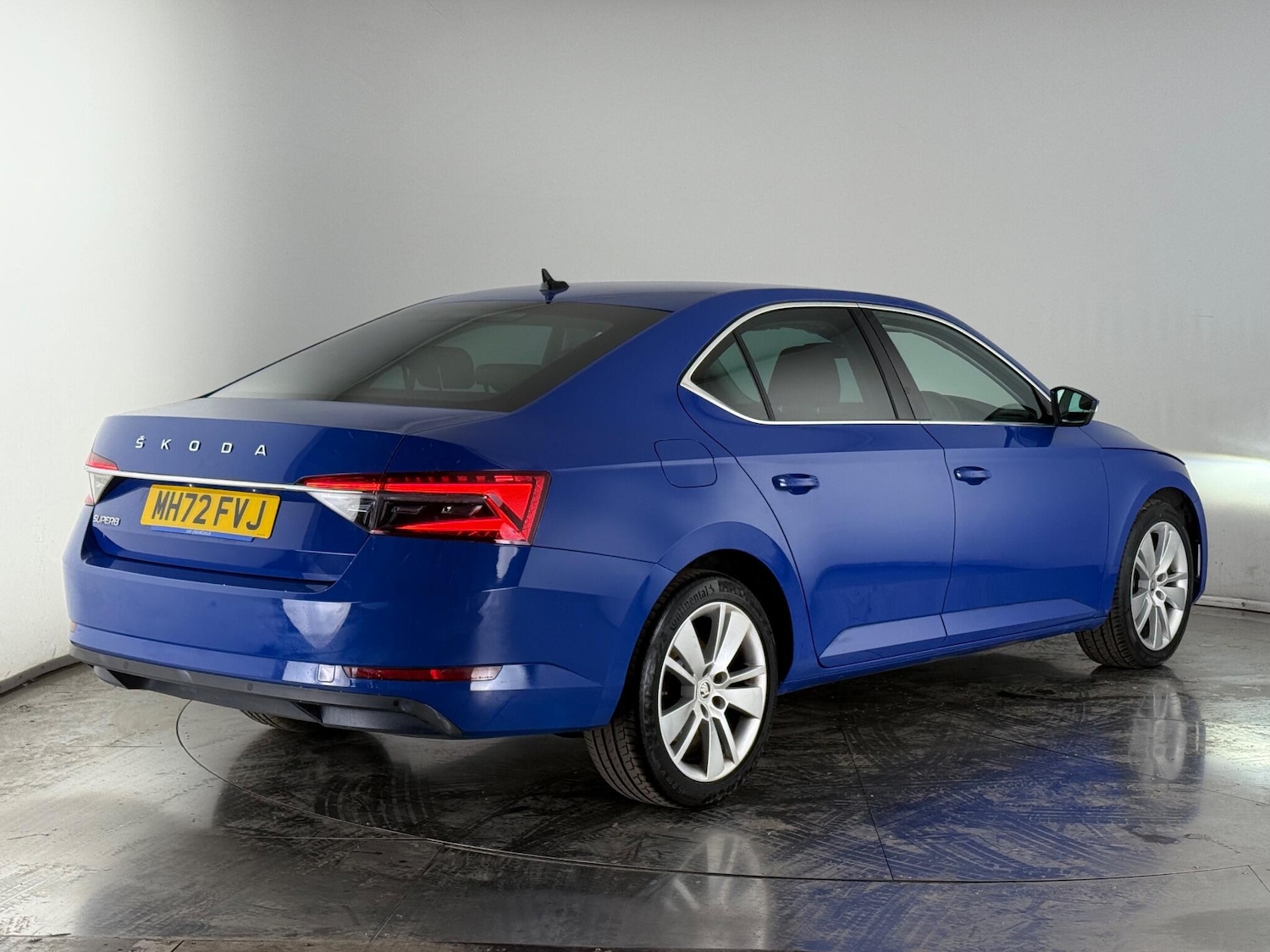 Used Skoda Superb 2023 for sale - 77182436: Photo 4