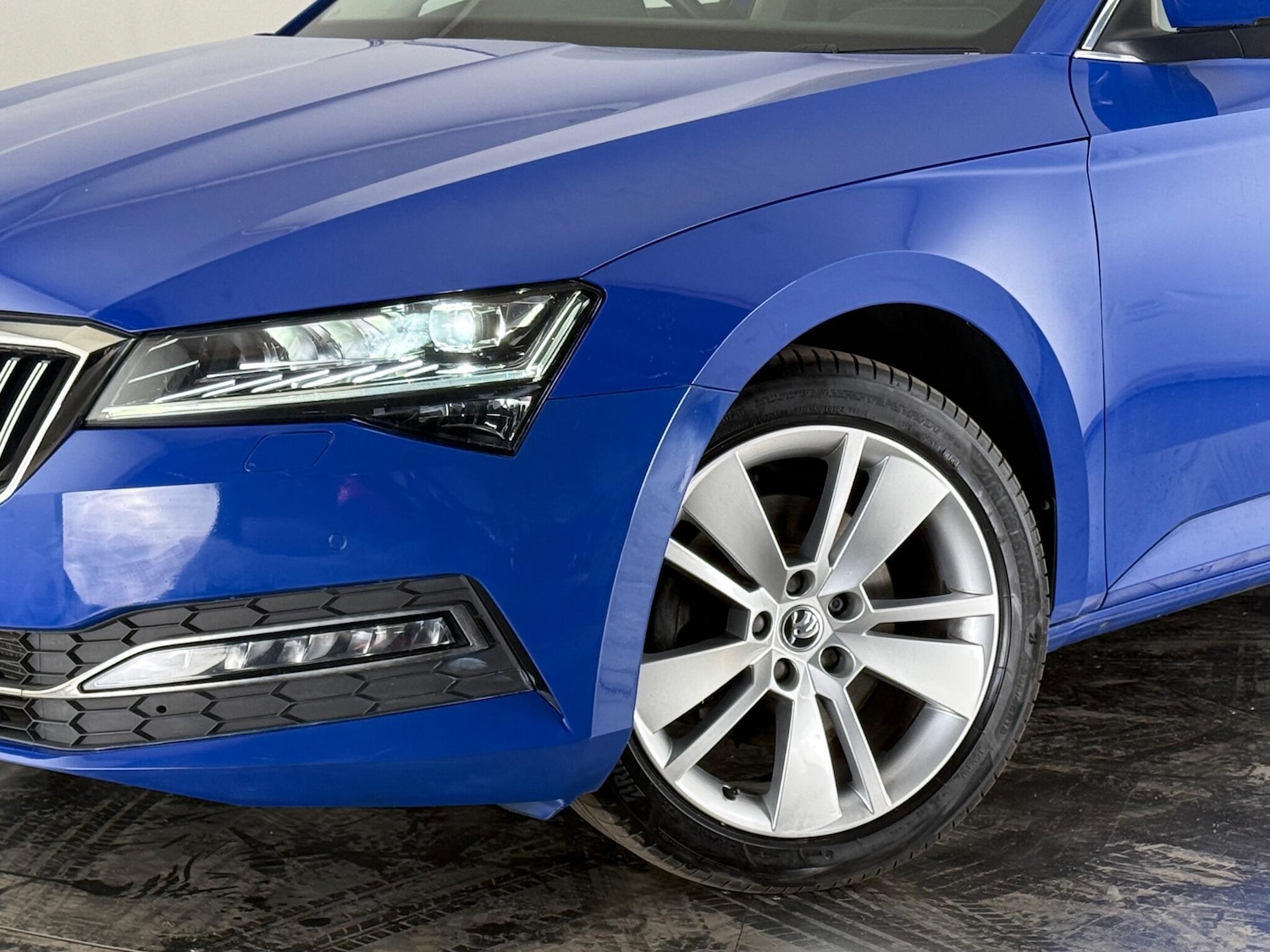 Used Skoda Superb 2023 for sale - 77182436: Photo 46