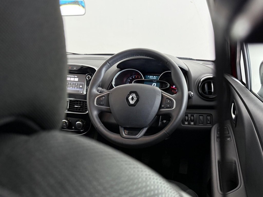 Used Renault Clio 2017 for sale - 75753131: Photo 21