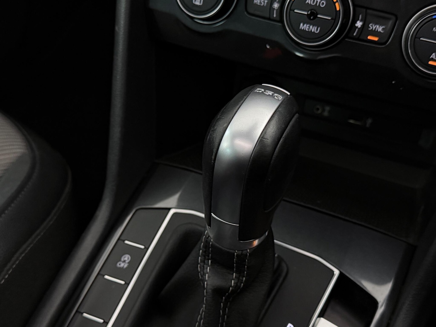 Used Volkswagen Tiguan 2016 for sale - 77183077: Photo 28