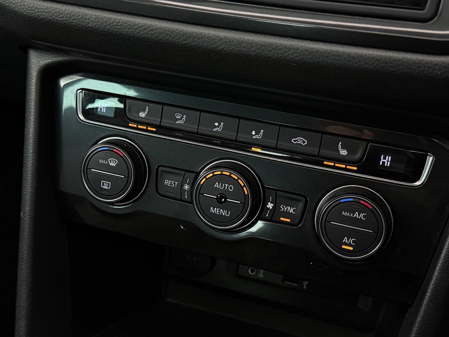 Used Volkswagen Tiguan 2016 for sale - 77183077: Photo 31