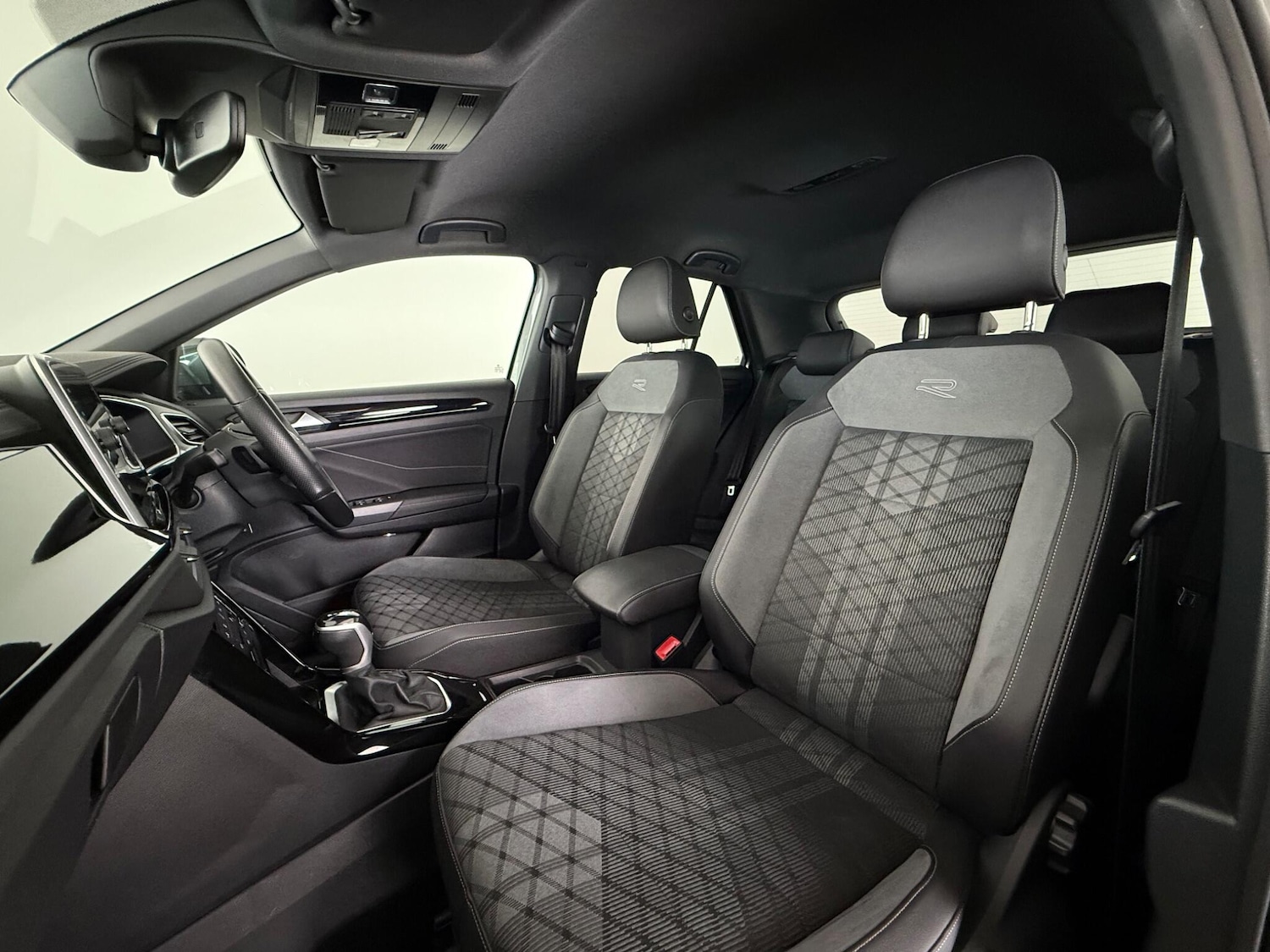 Used Volkswagen T-Roc 2023 for sale - 77760544: Photo 12