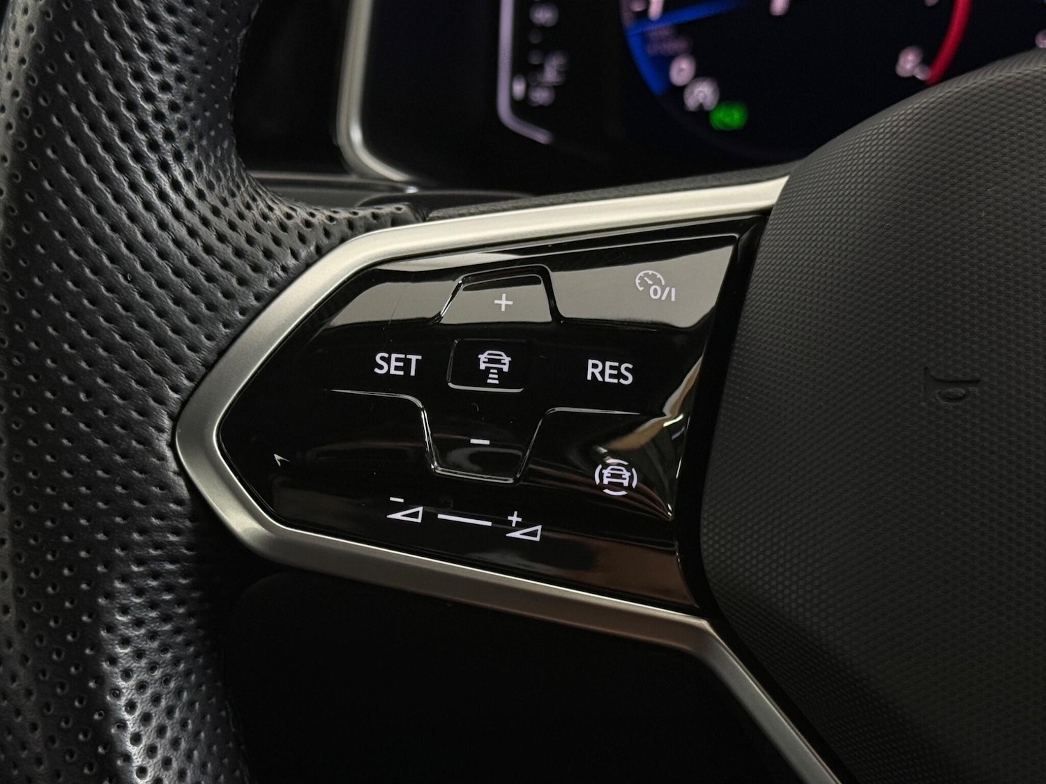 Used Volkswagen T-Roc 2023 for sale - 77760544: Photo 20