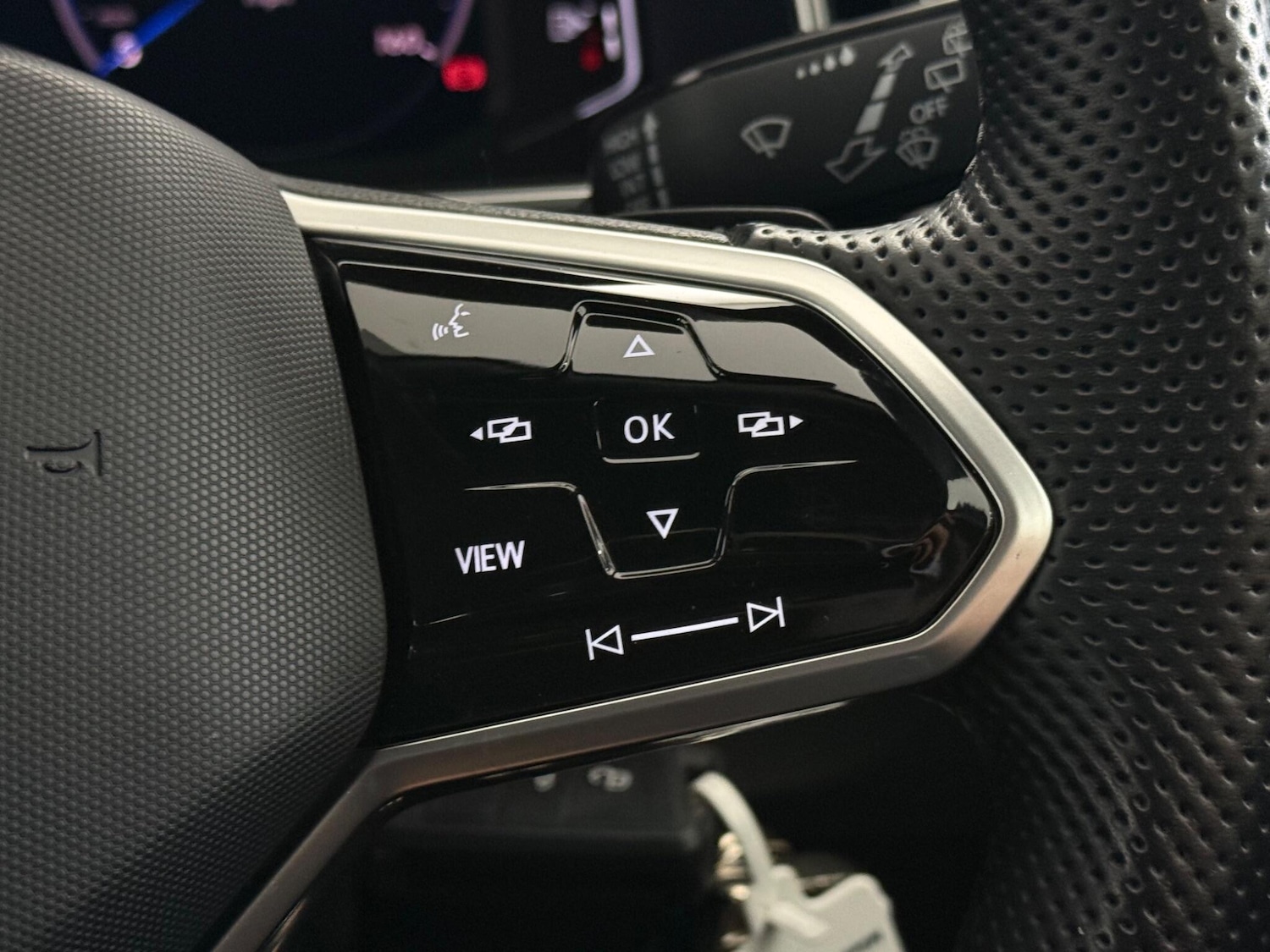 Used Volkswagen T-Roc 2023 for sale - 77760544: Photo 21