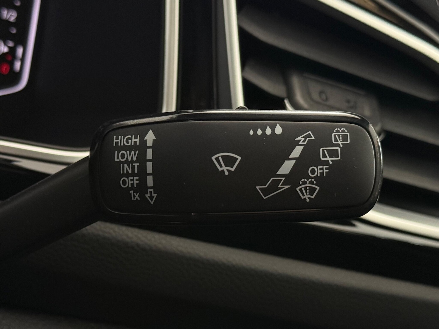 Used Volkswagen T-Roc 2023 for sale - 77760544: Photo 23