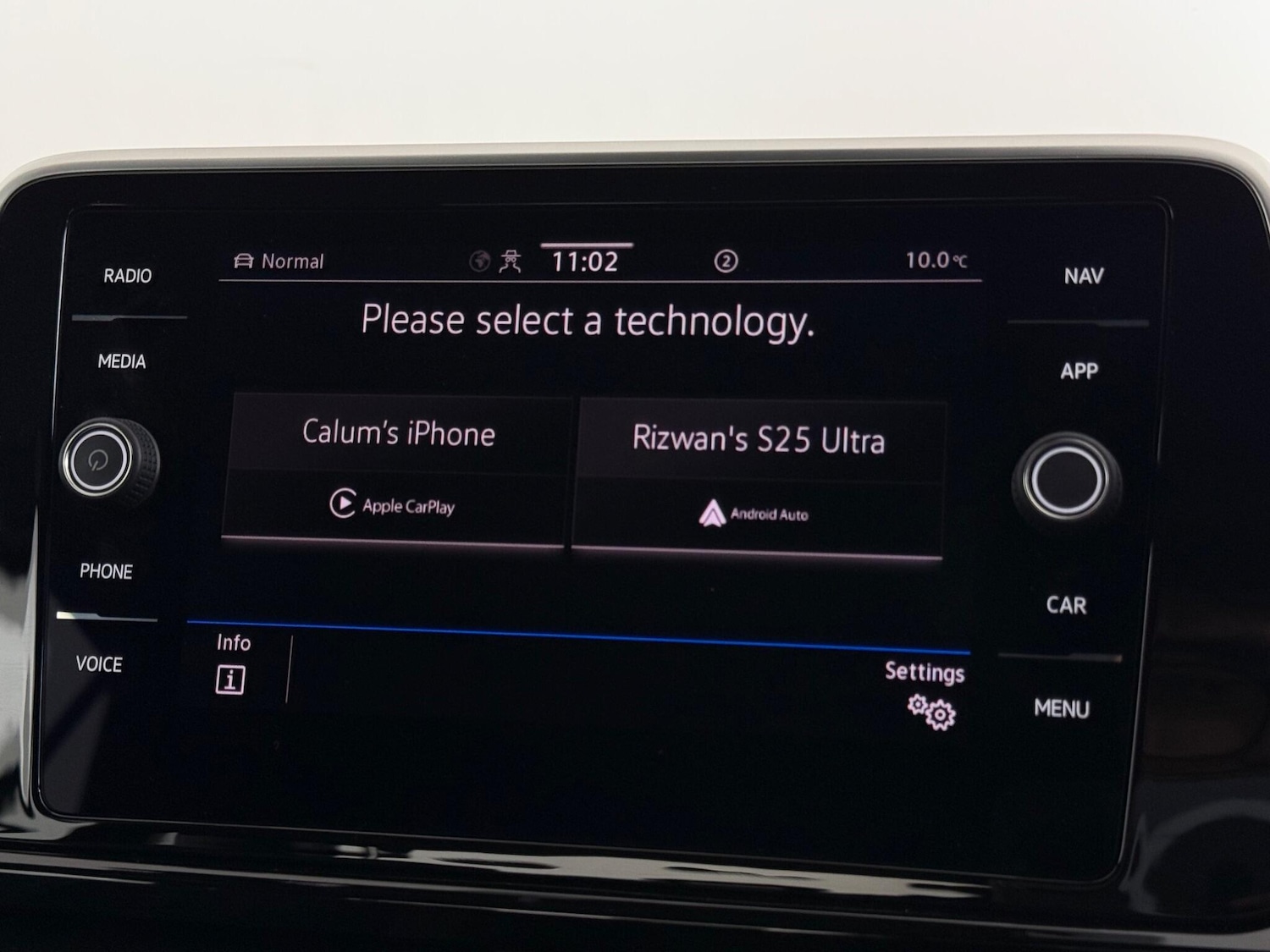 Used Volkswagen T-Roc 2023 for sale - 77760544: Photo 26