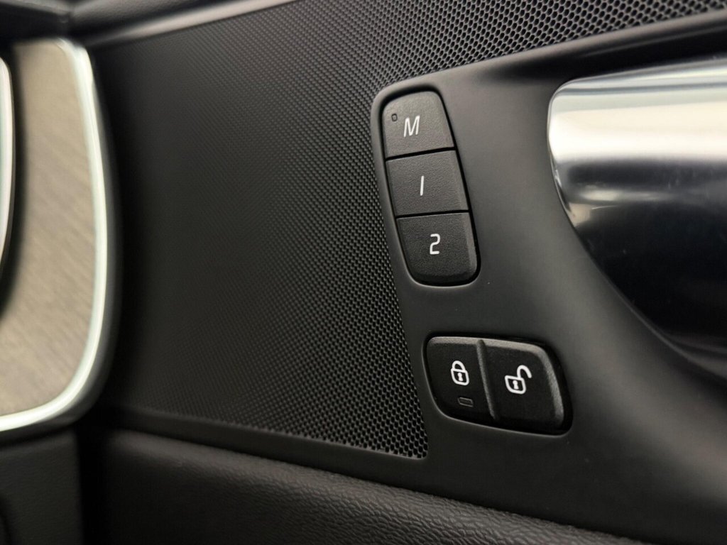 Used Volvo XC60 2019 for sale - 76038681: Photo 30