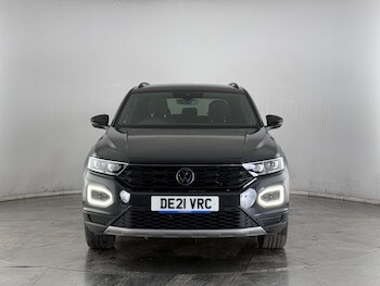 Used Volkswagen T-Roc 2021 for sale - 77672125: Photo