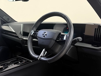 Used Vauxhall Astra 2023 for sale - 79037417: Photo
