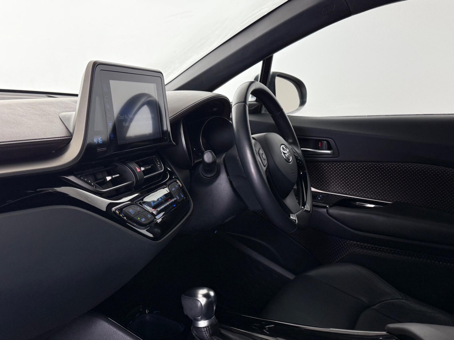 Used Toyota C-HR 2018 for sale - 77359349: Photo 13