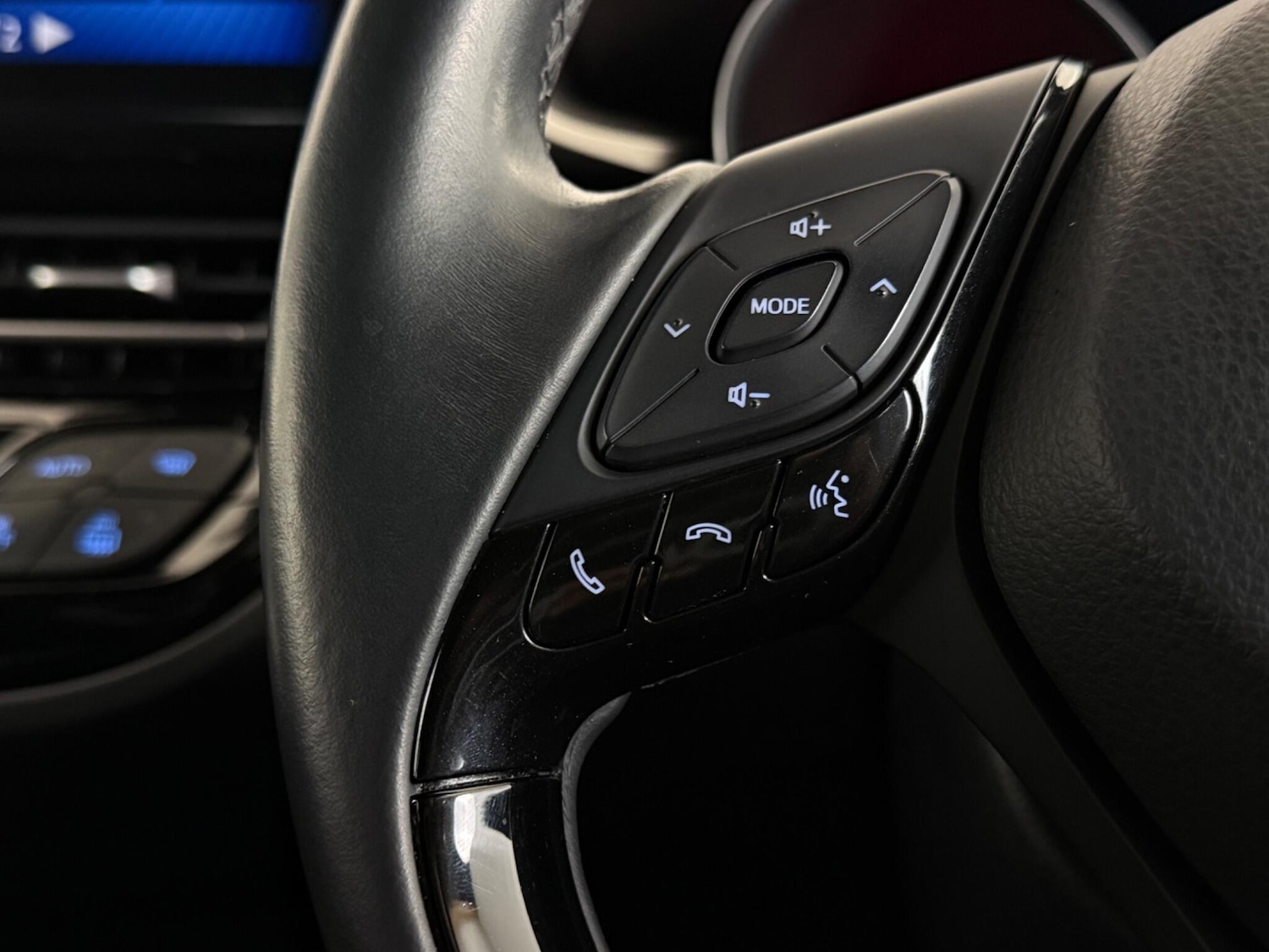 Used Toyota C-HR 2018 for sale - 77359349: Photo 16