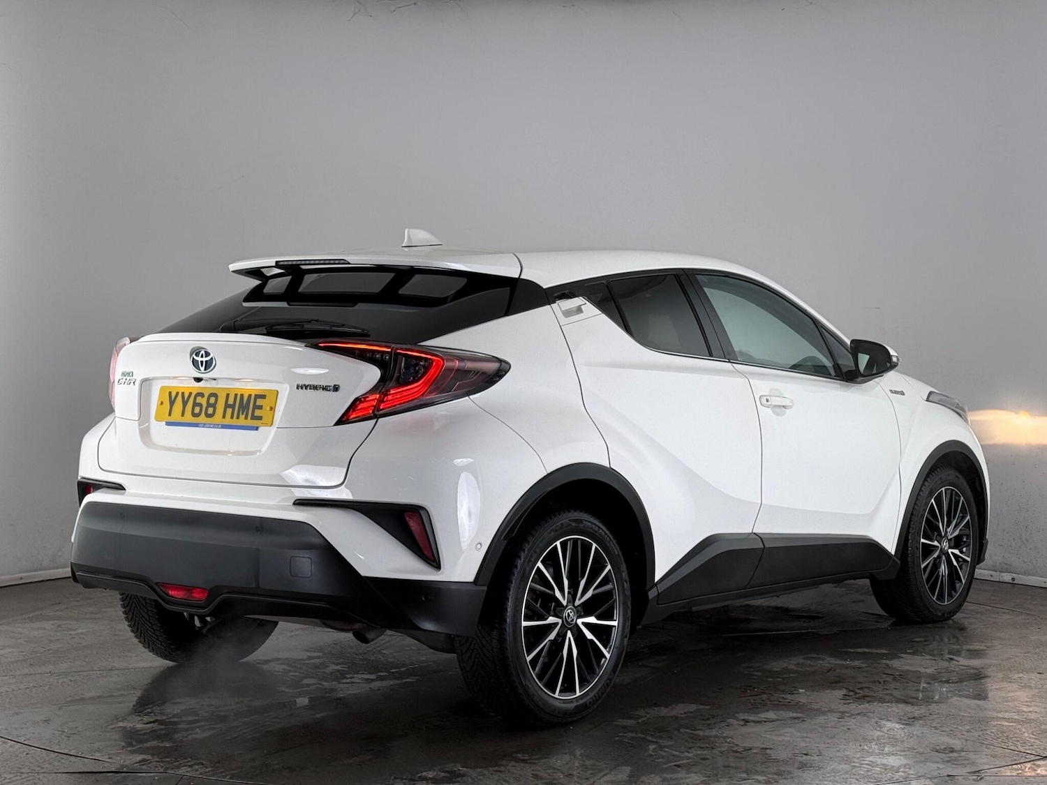 Used Toyota C-HR 2018 for sale - 77359349: Photo 6