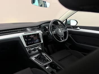 Used Volkswagen Passat 2019 for sale - 79658520: Photo