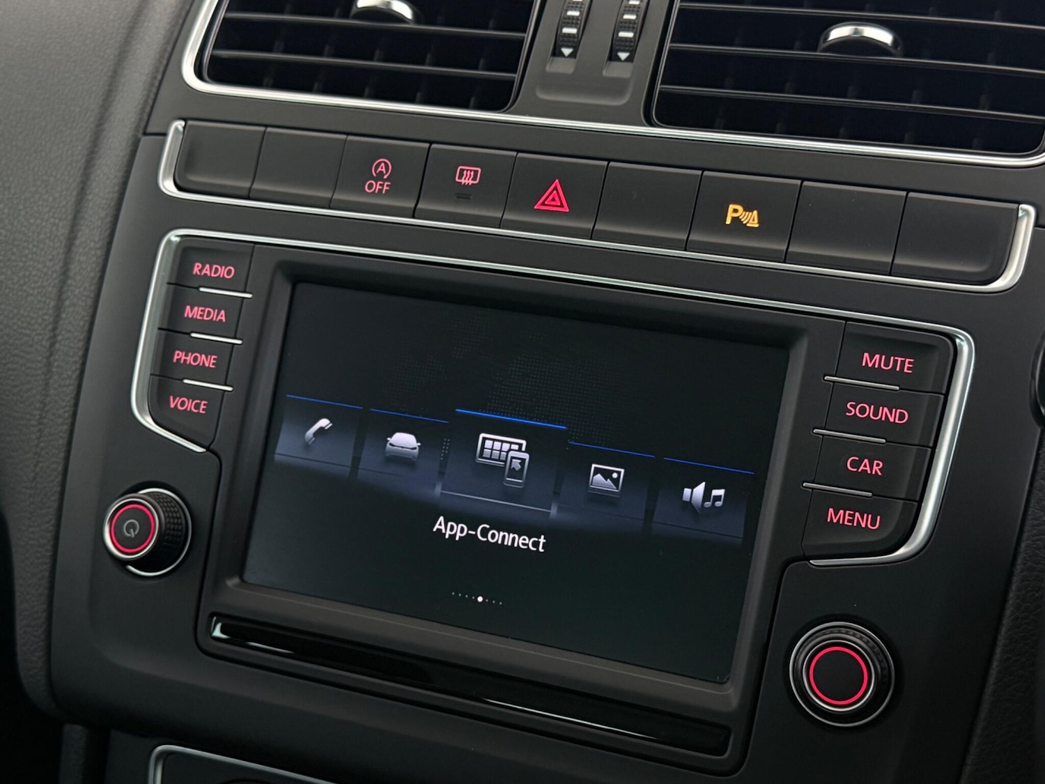 Used Volkswagen Polo 2017 for sale - 77243662: Photo 28