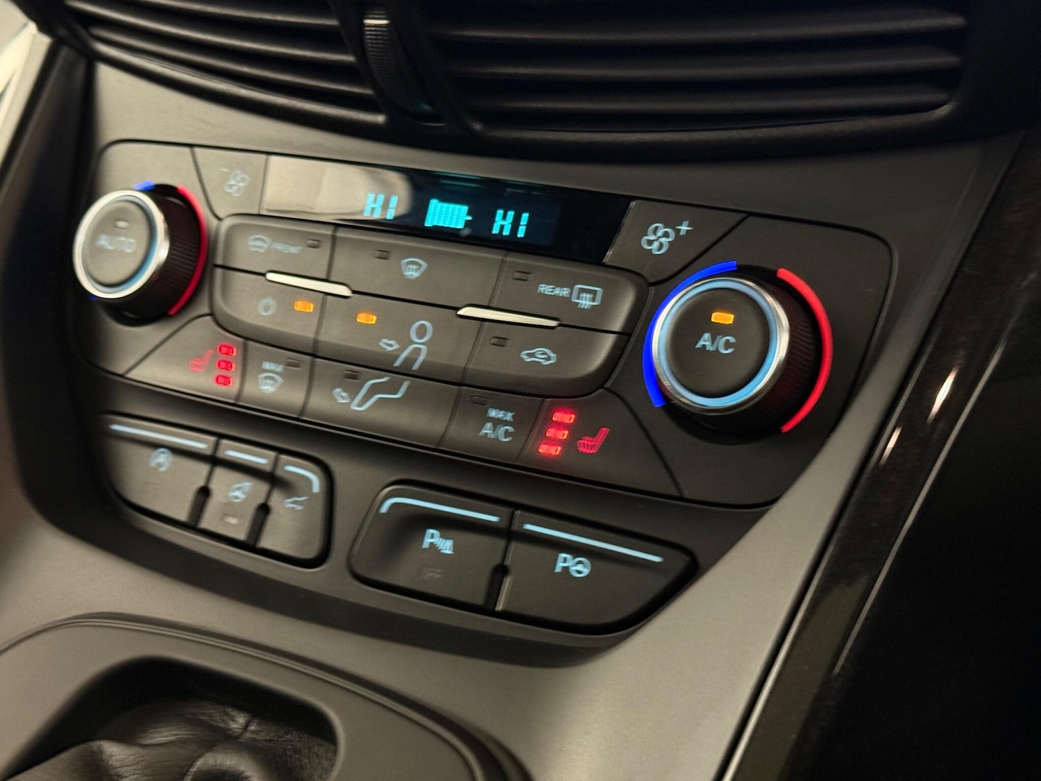 Used Ford Kuga 2018 for sale - 77243423: Photo 35