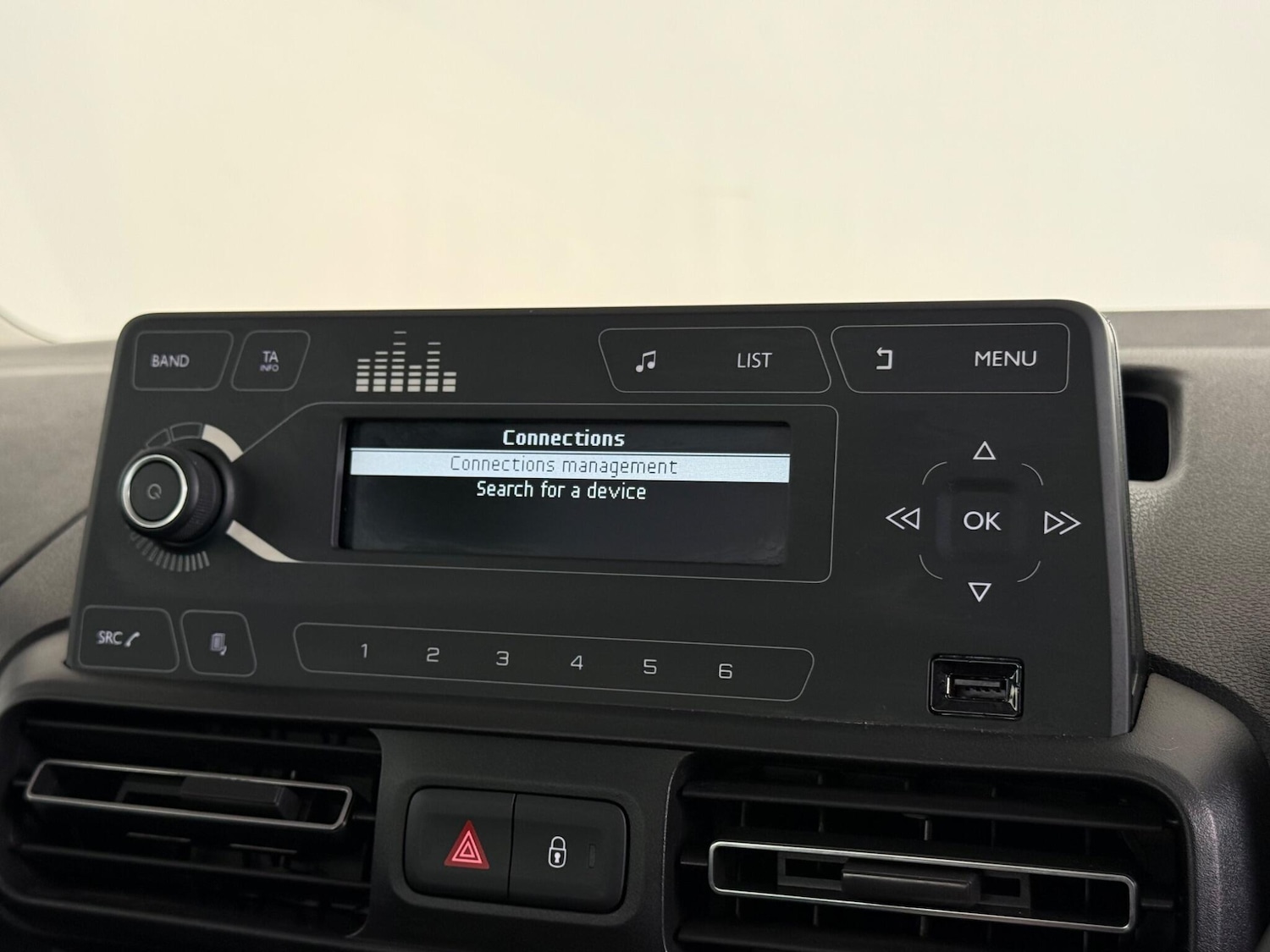 Used Vauxhall Combo Life 2022 for sale - 76467154: Photo 30