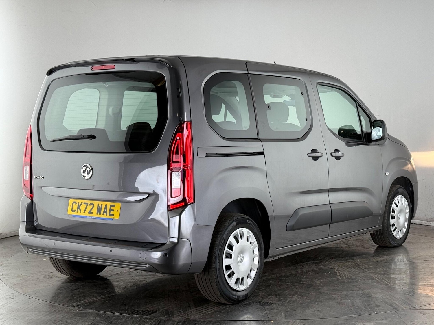 Used Vauxhall Combo Life 2022 for sale - 76467154: Photo 5
