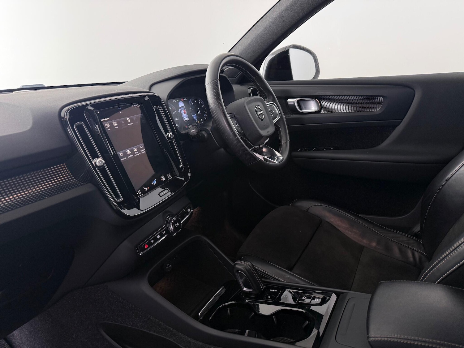 Used Volvo XC40 2021 for sale - 77182530: Photo 14