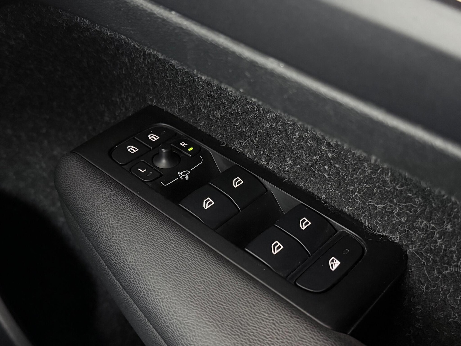 Used Volvo XC40 2021 for sale - 77182530: Photo 19