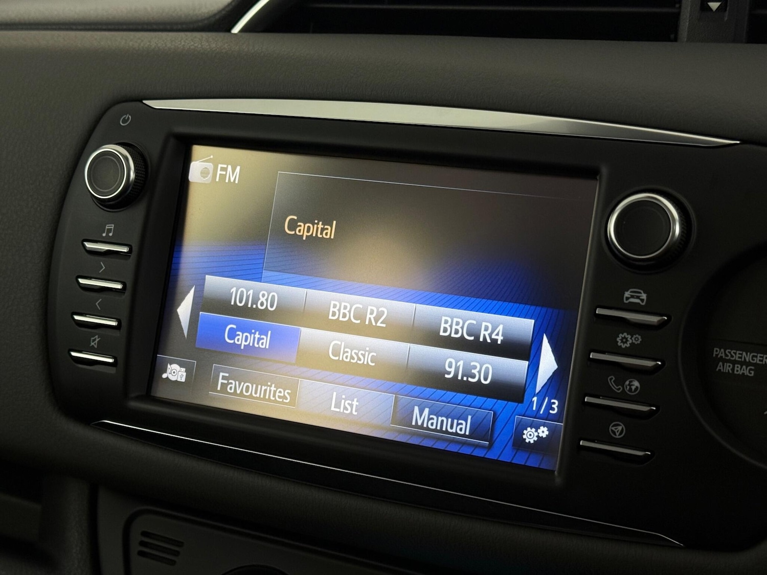 Used Toyota Yaris 2017 for sale - 77182437: Photo 19