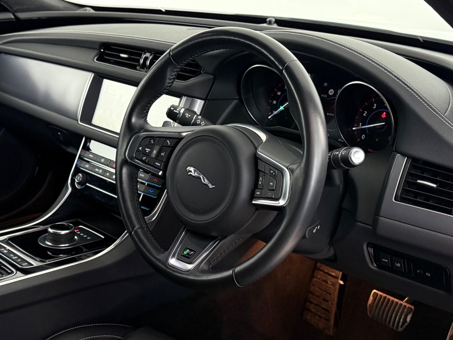 Used Jaguar XF 2018 for sale - 77497652: Photo 10