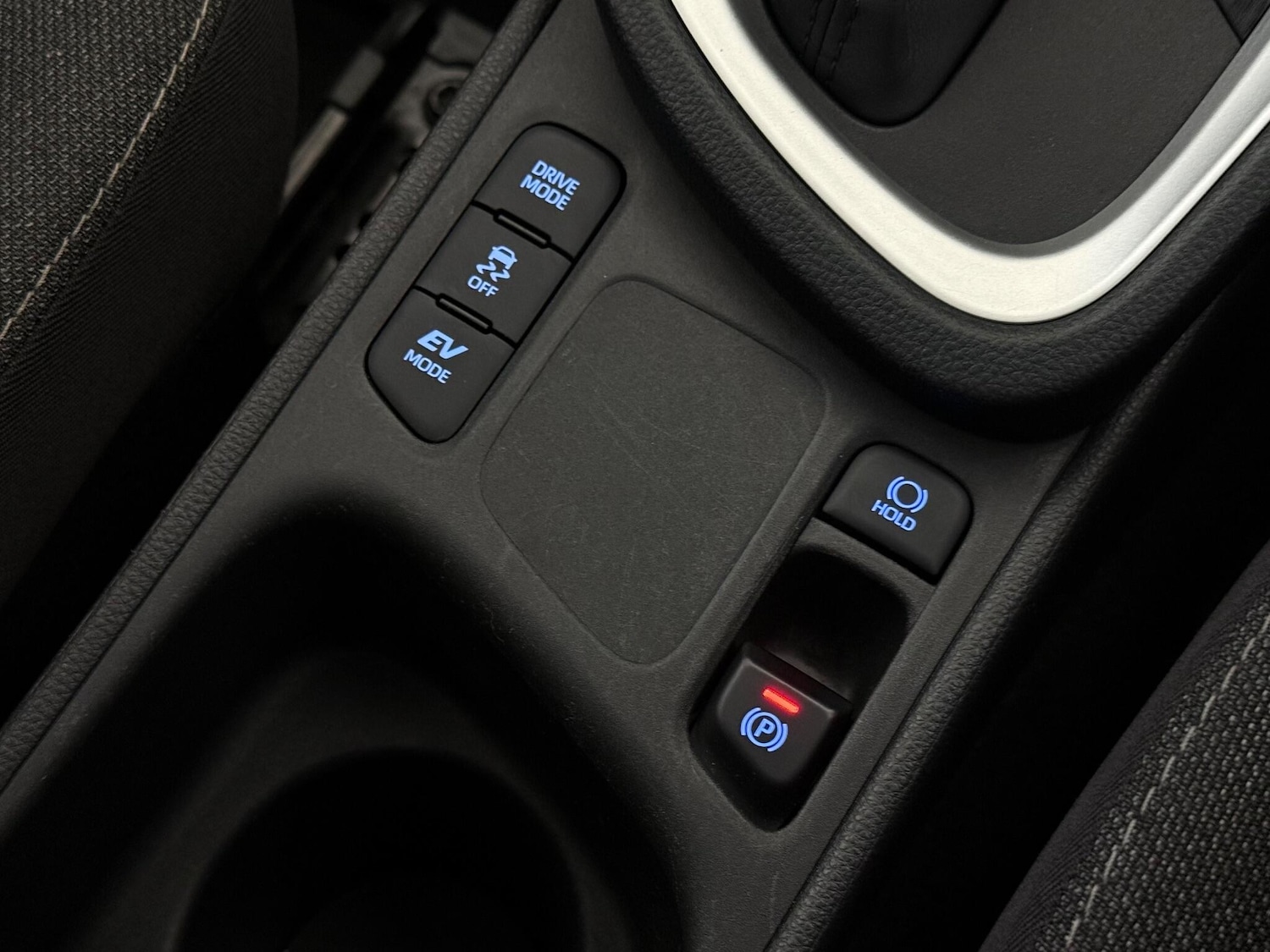 Used Toyota Yaris Cross 2023 for sale - 77259497: Photo 32