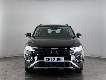 Used Volkswagen T-Roc 2023 for sale - 77412479: Photo