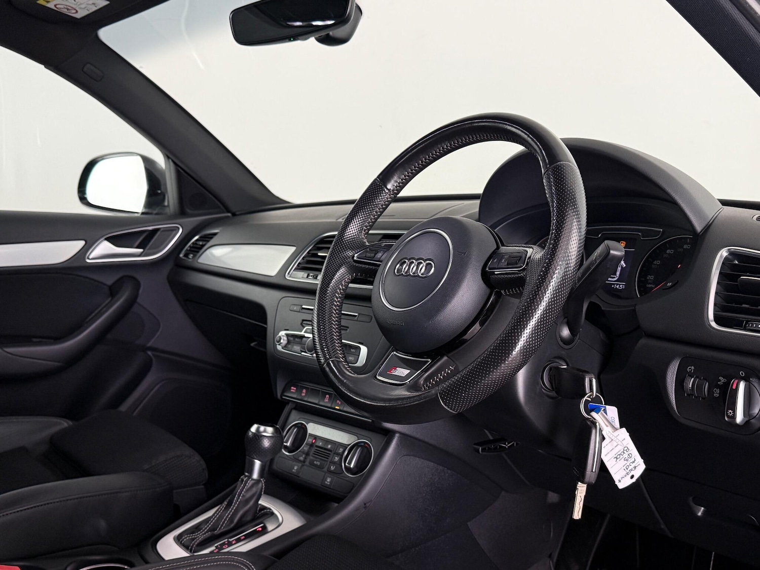 Used Audi Q3 2017 for sale - 76466878: Photo 16