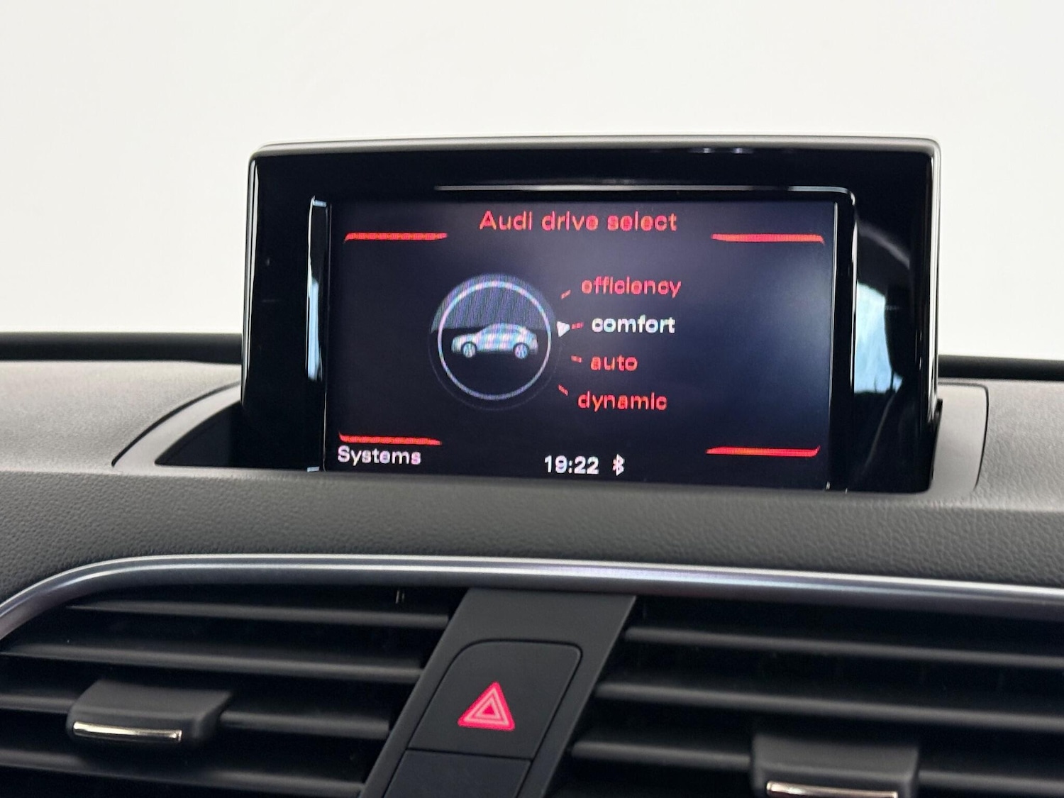 Used Audi Q3 2017 for sale - 76466878: Photo 37