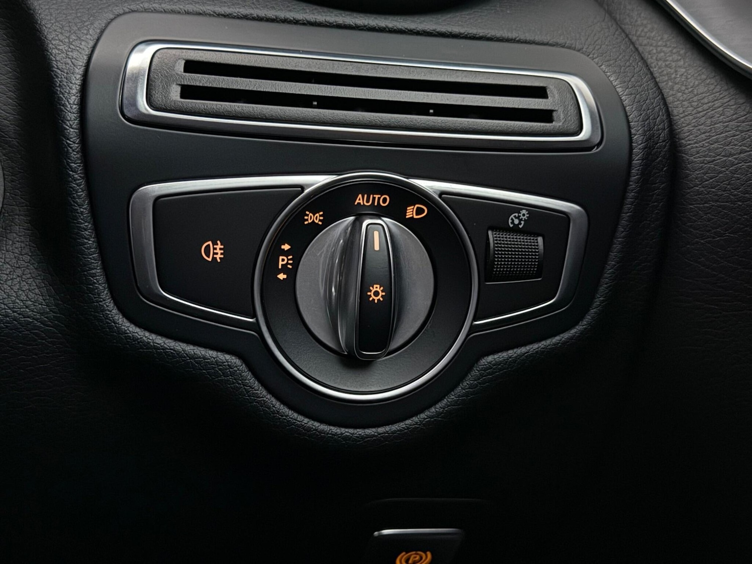 Used Mercedes-Benz C Class 2018 for sale - 78136487: Photo 21