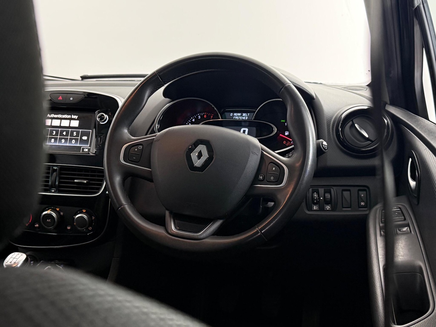 Used Renault Clio 2019 for sale - 76467491: Photo 22