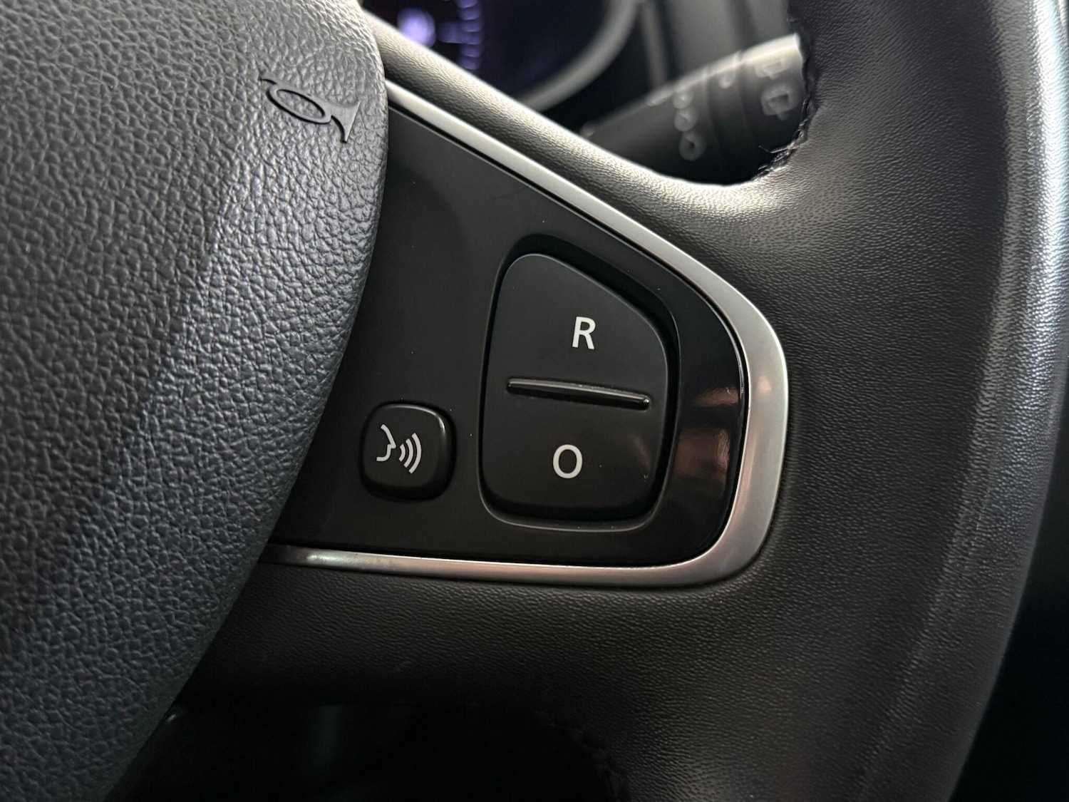 Used Renault Clio 2019 for sale - 76467491: Photo 25