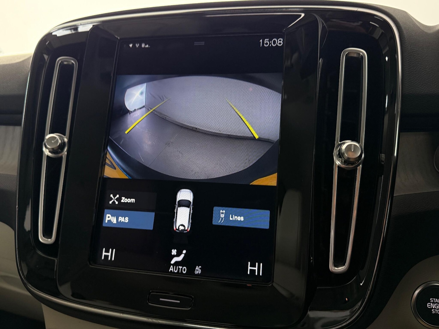 Used Volvo XC40 2020 for sale - 77246901: Photo 25