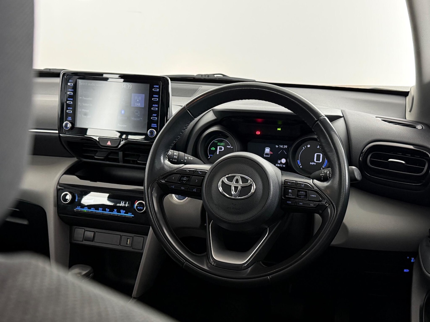 Used Toyota Yaris Cross 2022 for sale - 77222559: Photo 16