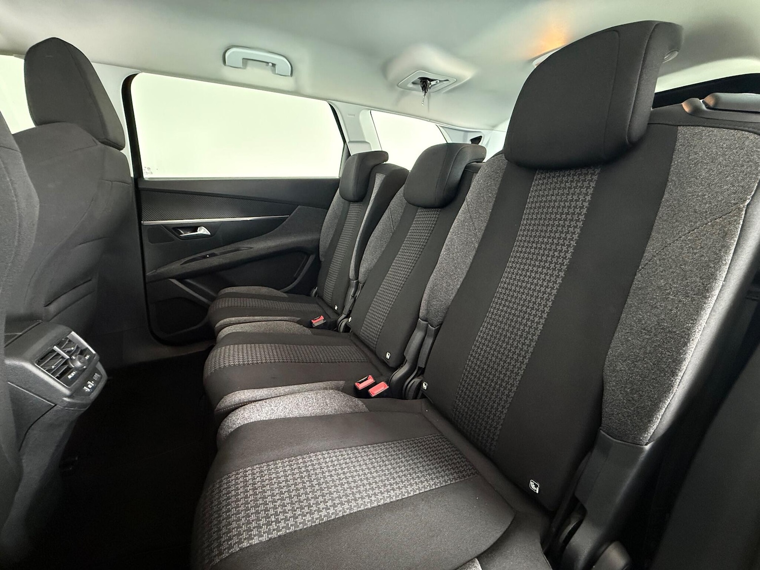 Used Peugeot 5008 2018 for sale - 77216795: Photo 12