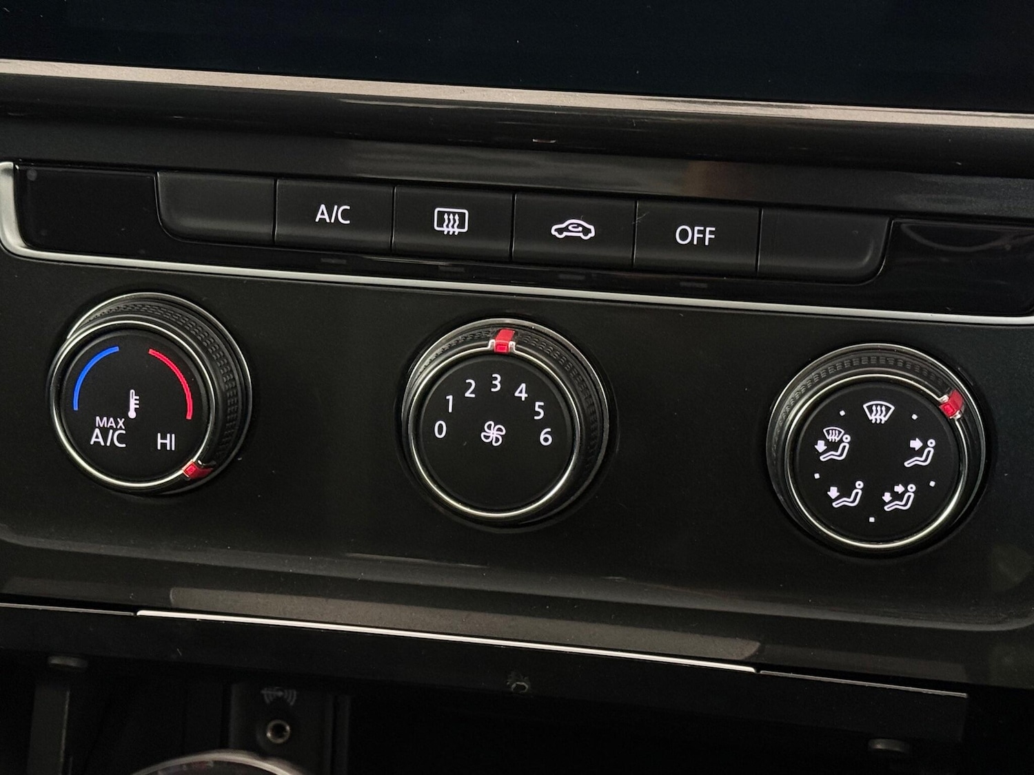 Used Volkswagen Golf 2017 for sale - 77183043: Photo 35